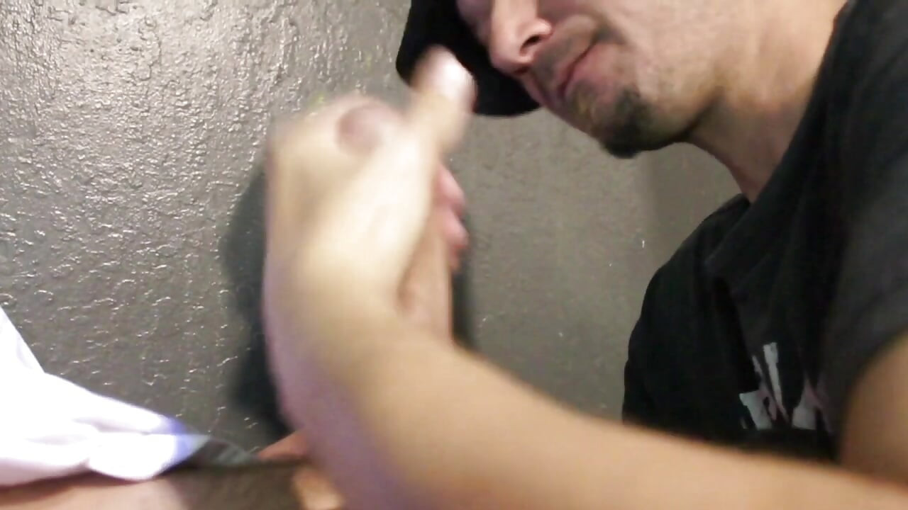 ツインクがストレートに生で犯され、穴の中で射精した