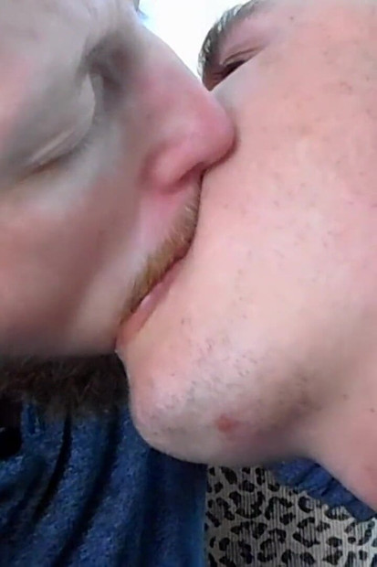 Un caldo gay baci 30
