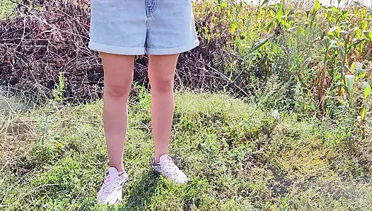 Подборка писсинга. Золотой дождь. Женское доминирование с мочой. Бритье киски. Эпизод 10320