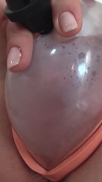 Thrilling moment from "Safado fez um video porno com a vizinha casada amador"