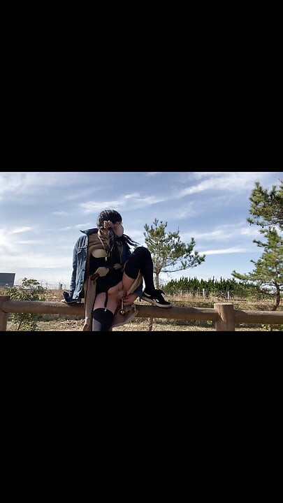 No130 在海滩散步中暴露出被海浪的声音拥抱