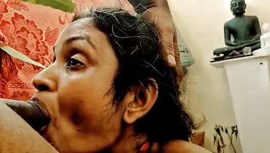 Pakaian seksi tanteku yang asli di pesta natal