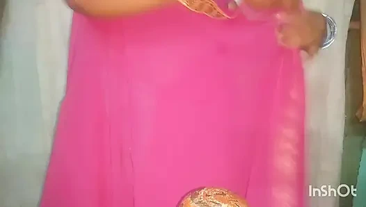 Tamilische freundin badet und sari wechselnde möpse drücken jungen mann ein