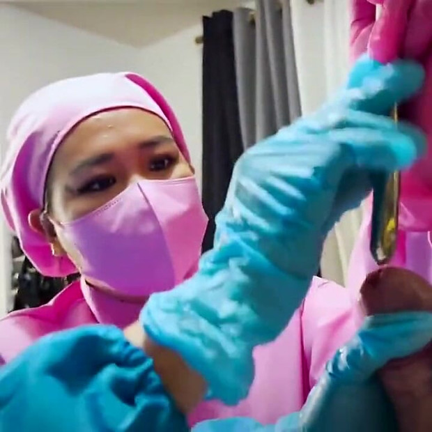 Femdom, sondage dans le bondage par Dominafire