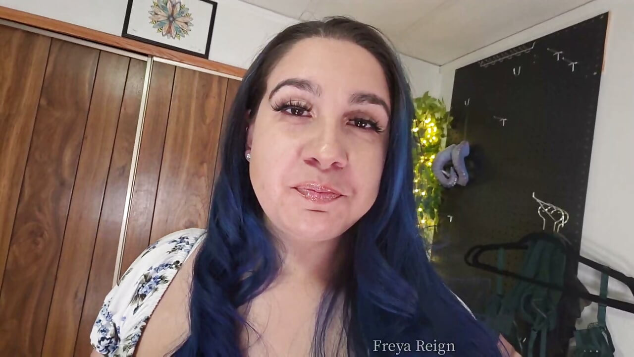 Hungry Giantess Uses You to Find More Tinys Then Eats You Too