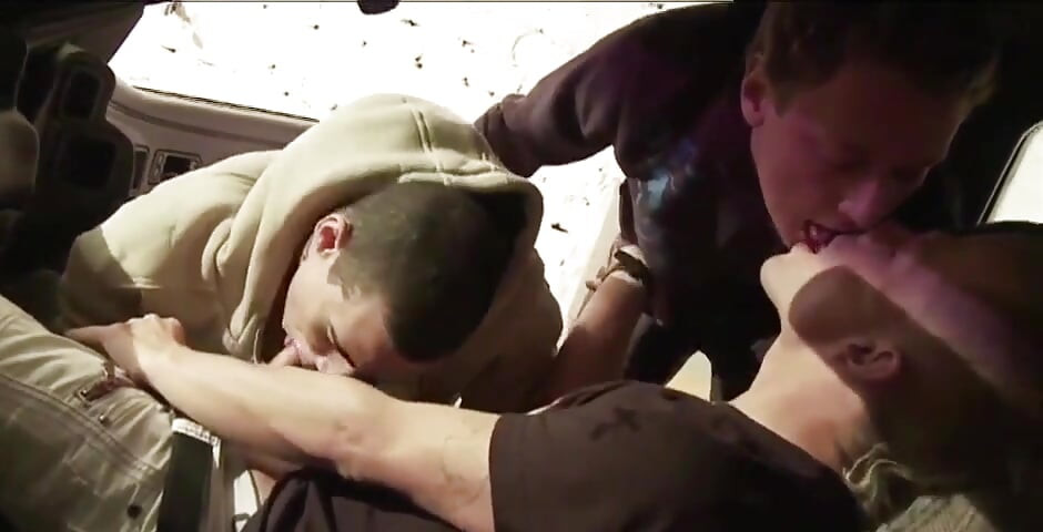 Trio "obrtnika" u akciji ručnog rada...