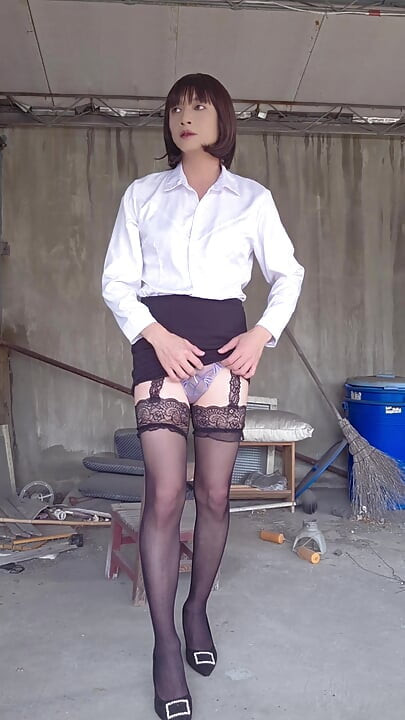 Shemale Ting Xuan Performs Anal Sex on Terrace.