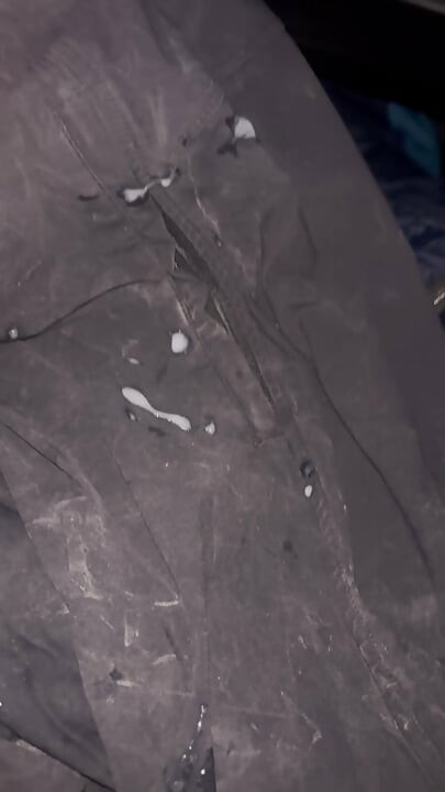 CORRIDA DE BBC, PANTALONES CORTOS, MASTURBACIÓN, CORRIDA DE BBC, MANCHAS DE SEMEN