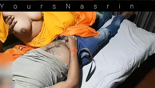 Индийскую новую замужнюю горячую бхабхи трахнули со своим мужем в Sharee