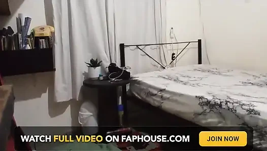 Мачеху тайно записали в ее комнате