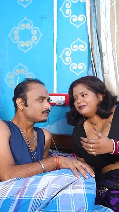 Desi malloo bhaabhi ki apni seva ke saath  chudaee jab uska pati ghar par nahin poori philm (hindi diyo) | klip 1