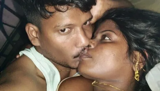 印度妻子接吻