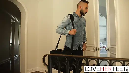 Asosyal latin Madison Wilde sert sikilmeyi seviyor