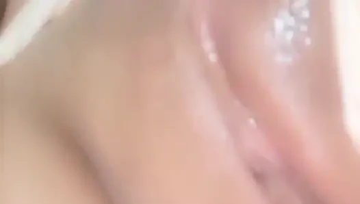 Видео деревенки, одна дома