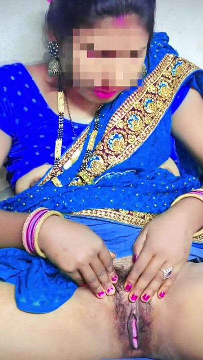 Detik tidak dapat dilupakan dari "Bhabhi kampung menguasai dan menelan mani"