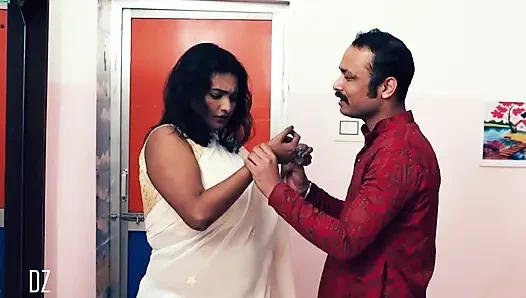 Yeni Evli Evli Kadın Banyodan Sonra Dewar Raw Hintçe Ses Kaydıyla Sikiliyor