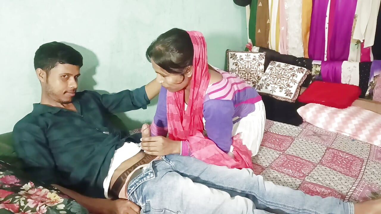 Indian Assamese girl posay sex video