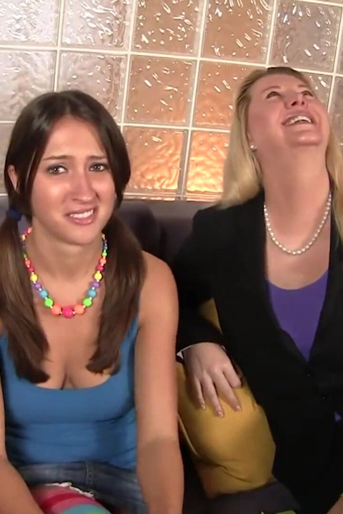 Step mom motivates step daughter to try new big things