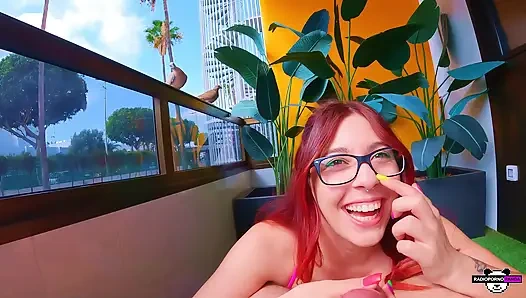 Komşuların bana bakmasını umarak sakso