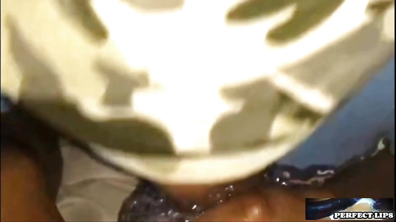 পারফেক্ট লিপস-চোখ বাঁধা অবস্থায় সারপ্রাইজ ডিক পাচ্ছে!!!