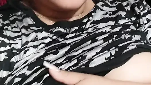 New York Amerika Birleşik Devletleri'nden 18 yaşındaki esmer büyük sarkık memeler üvey erkek kardeşinin büyük yarağını sikiyor