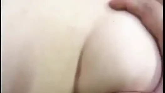 Azgın hatun sert bir direğin ıslak amına girmesini seviyor