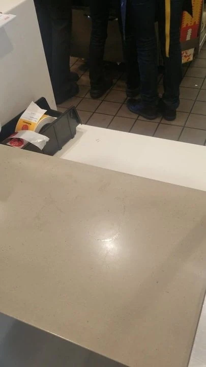 マクドナルドの熱いお尻