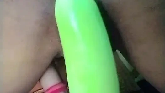 Desi bhabhi ne apni chut me dala bhot badi Loki or khub maze liya or apne boobs bhi khub dbaye
