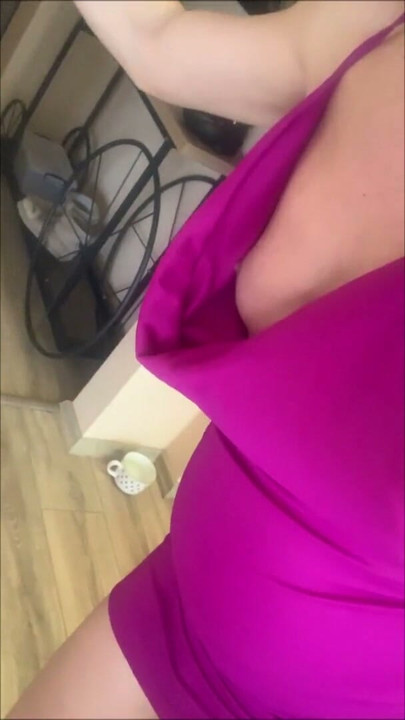 I'm braless in public | Clip 1