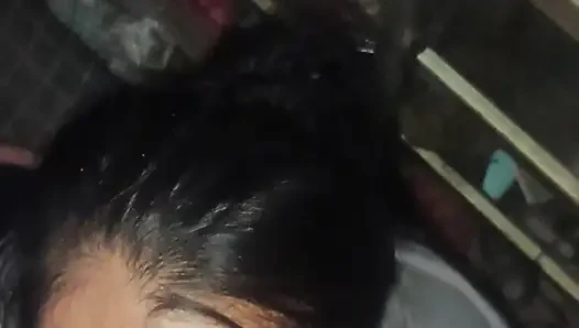 Hisap kontol di manapun jadi sampe keluar di mulut