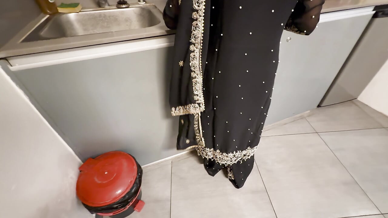Stepbeti Ne Buddhe Abbu Ko Apni Virginity Di or Rough Sex Kiya