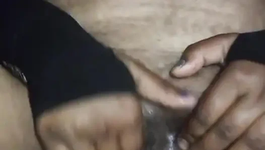 Hintli amcığım ateşli amcığımı yalıyor tıpkı hintli siyah amcığım gibi ve yorum yap beni takip et amcığımın nasıl olduğunu söyle