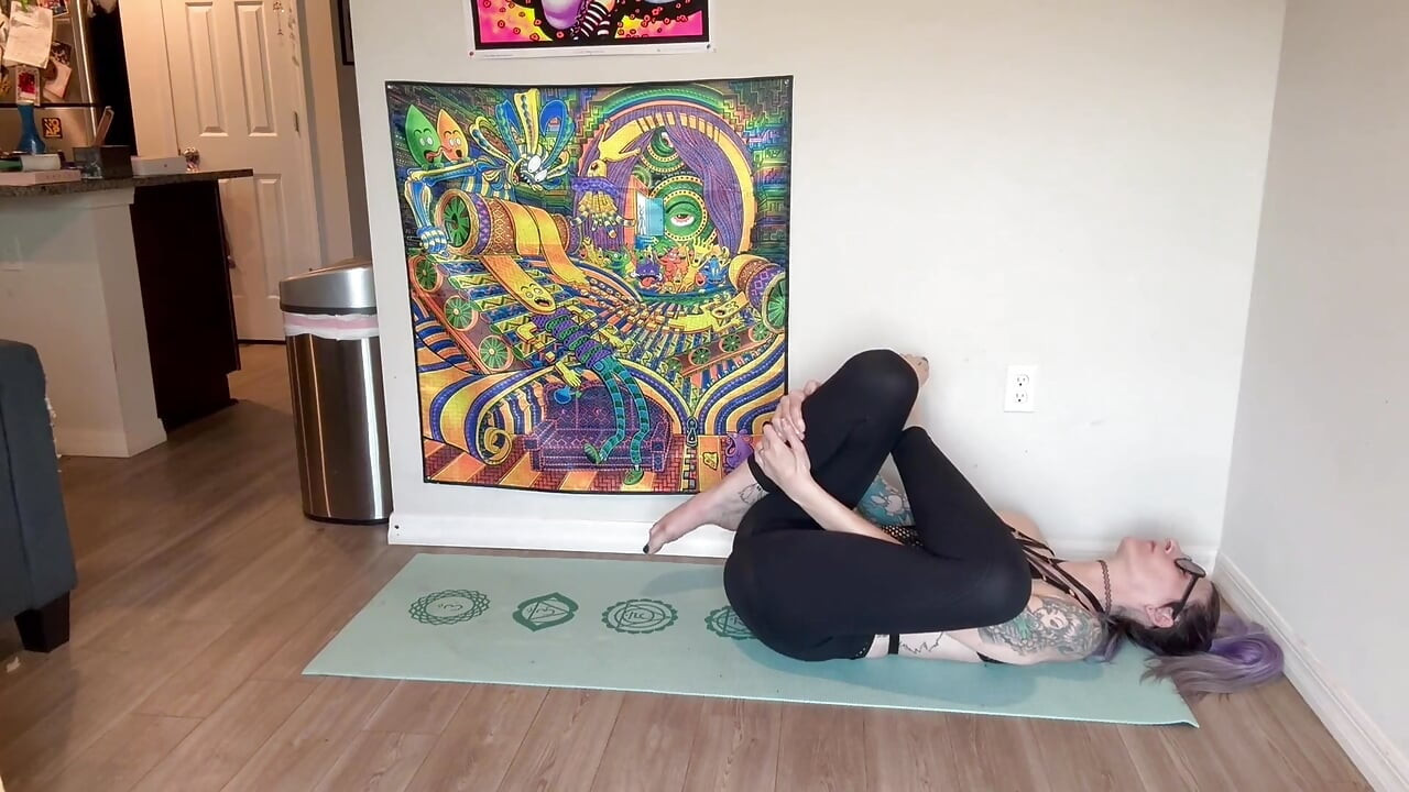 Séance de yoga 67 grands - 13 minutes d’étirement et de souplesse