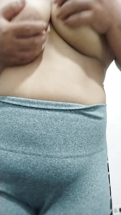 Sexy filippinsk milf, Dans og erting