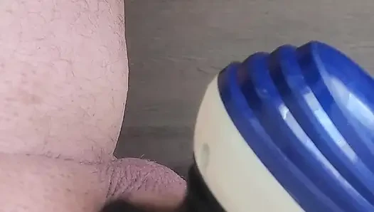 Masajcı yarağıma masaj yapıyor
