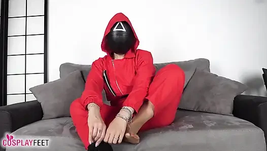 Devilish recruiter tests the newbie's restraint and sees if he passes or fails