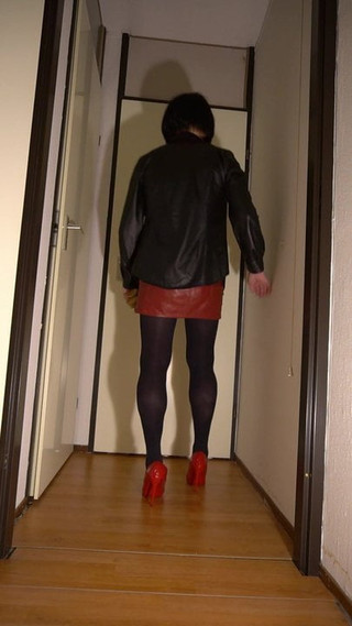 TelmaTV masked slut red pumps