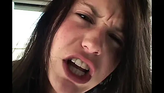 Удивительный жесткий трах в тройничке: два жестких больших члена для стонущей шлюховатой сучки!! Том 4