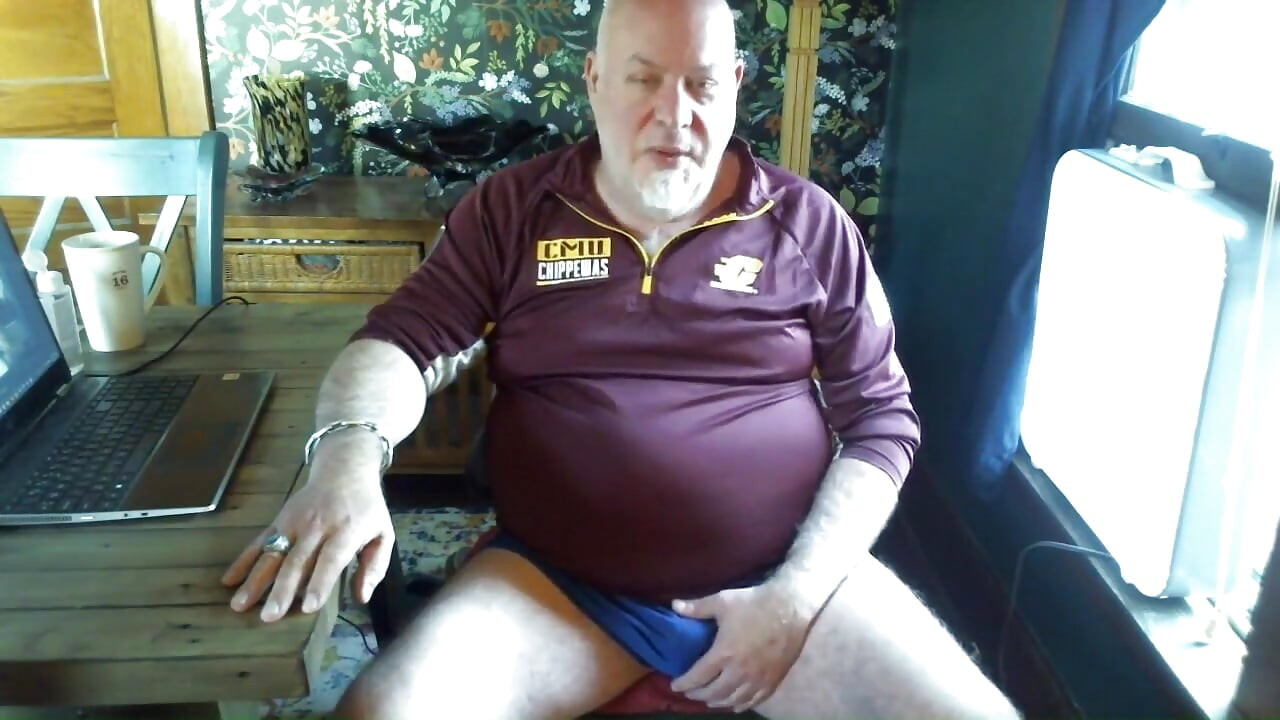 Coach Gets a Thank You From Player He Taught to Fuck Him!!