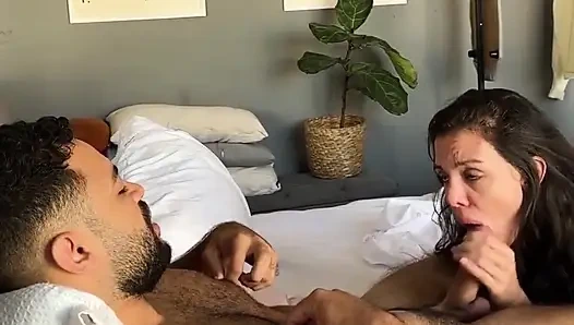 Onun zevkine susamış uyandım