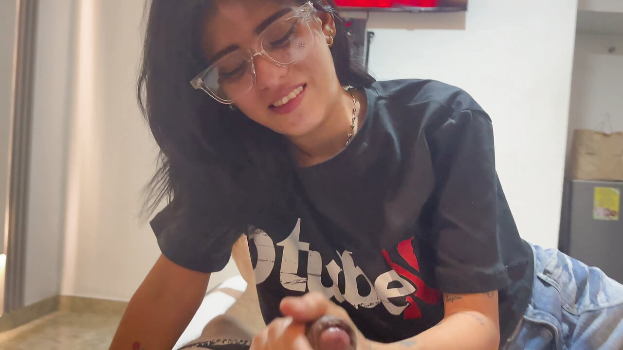 GIRL WANTS TO PARTICIPATE IN PORN CASTING