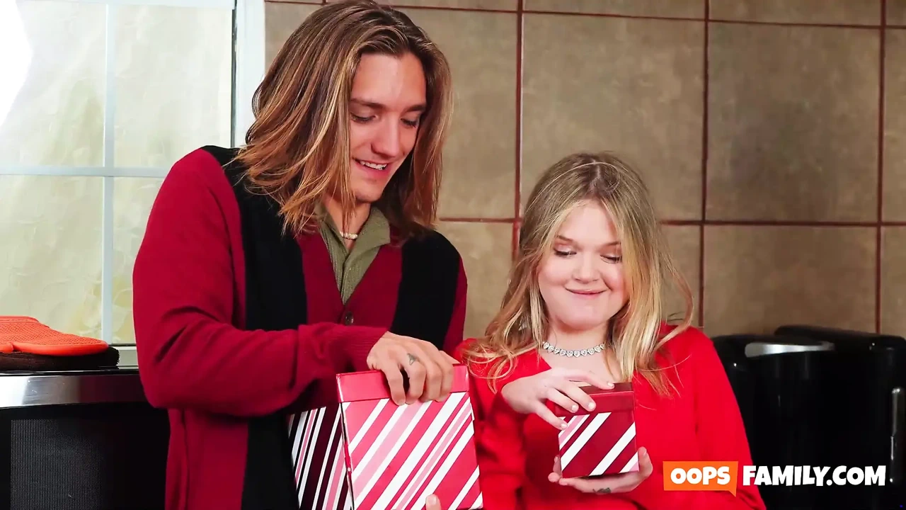 Dummes blondes Mädel fickt gut