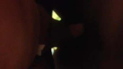 Une trans asiatique sexy se fait baiser, partie 2