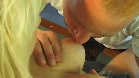 Wilder Sex auf dem Billardtisch