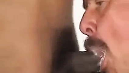 Eski baba ve genç oğlan boşalmak