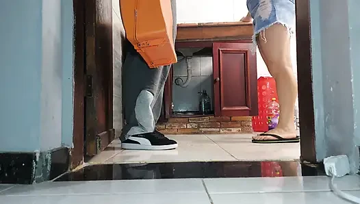 Horn Wife Receives a Plumber Wearing a Skirt Without Panties