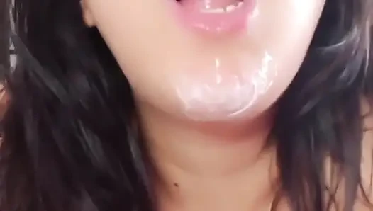 Nude and Making a Bubblegum Mess on Videocall - Bunny Looner
