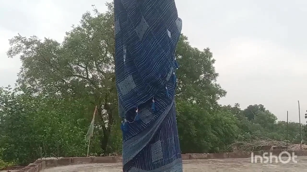Outdoor sex Bhartiya gaon ki ladki ki Premi ke sath chudai xxx video Hindi awaaz mein