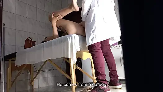 Маленькой слепой девочке открыл анус гинеколог.