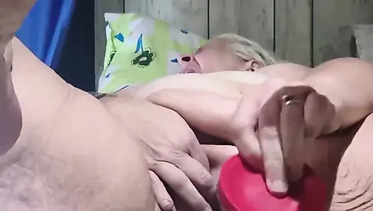 Öffnen sie muschi weit für schwanz im inneren
